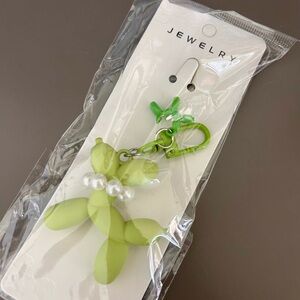 🫧 Lime Green Balloon Dog Keychain Charm w/ Pearl Collar